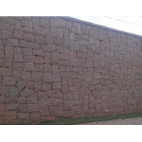 MURO PEDRA PARALELEPIPEDO